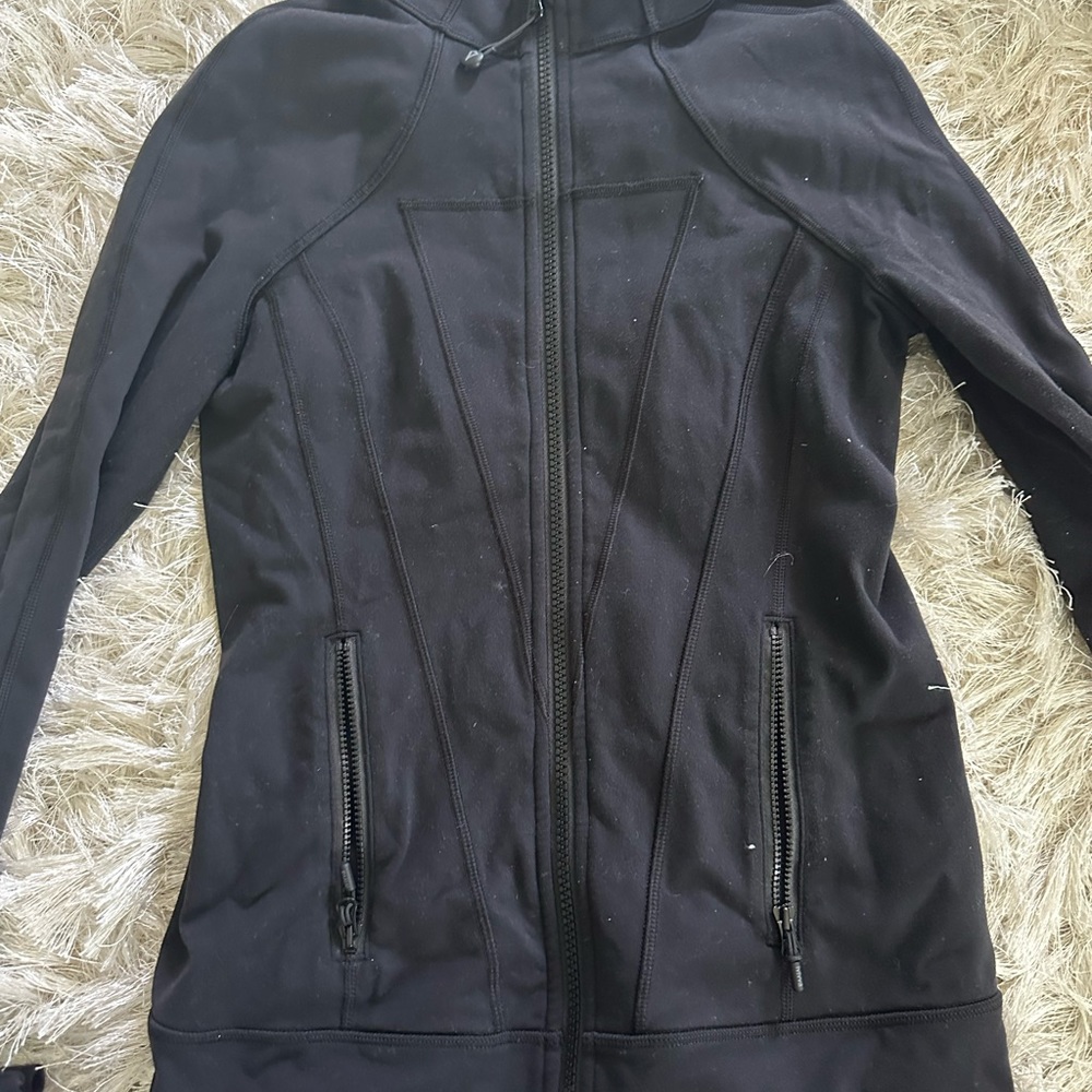 Ivvia/Lululemon teens size 14 zip up jacket!